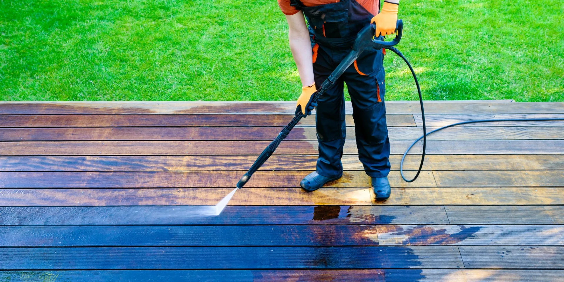 Terras schoonmaken van de tuin